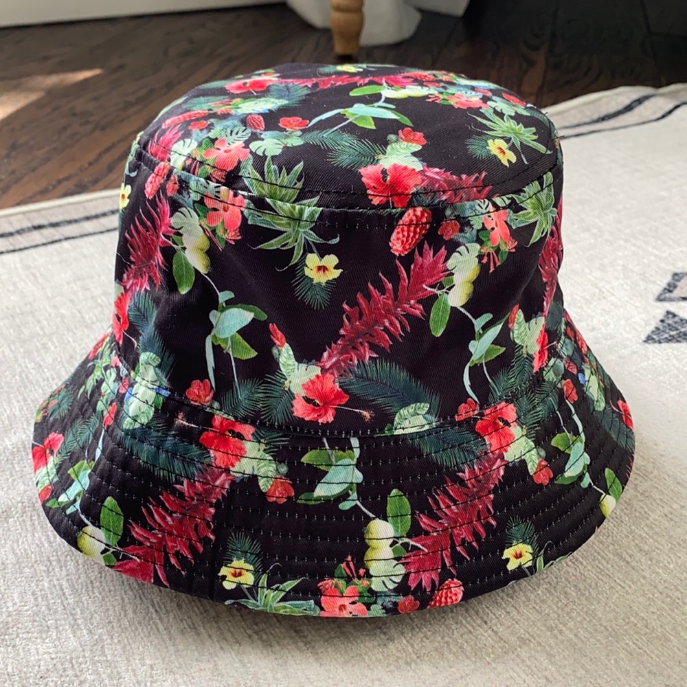 Floral Bucket Hat NWOT